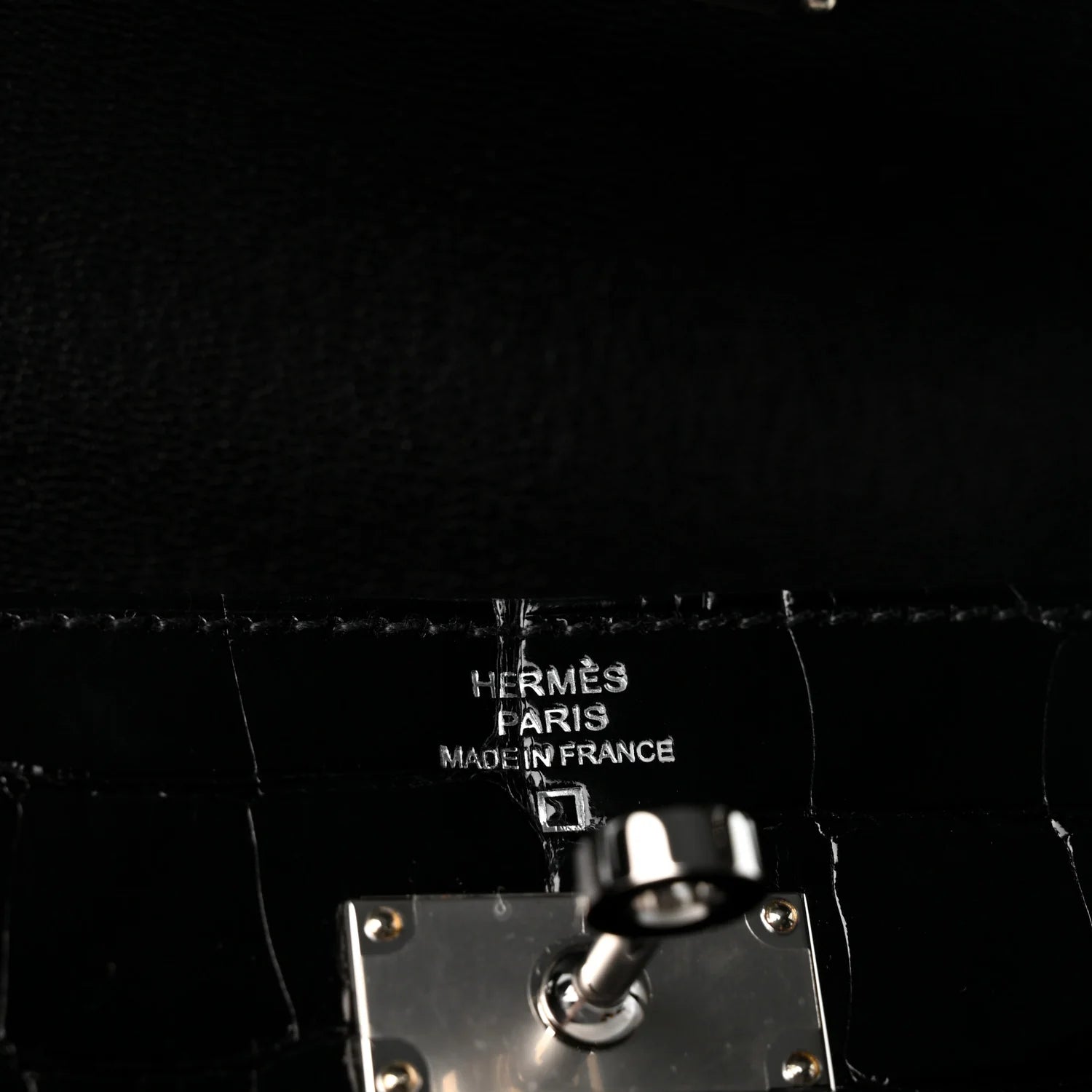Hermès-Style Shiny Alligator Kelly Wallet To Go Black